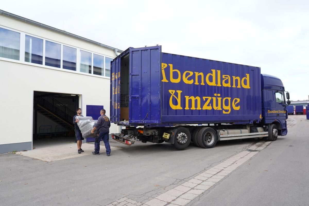 Einlagerung und Transport in Neustadt